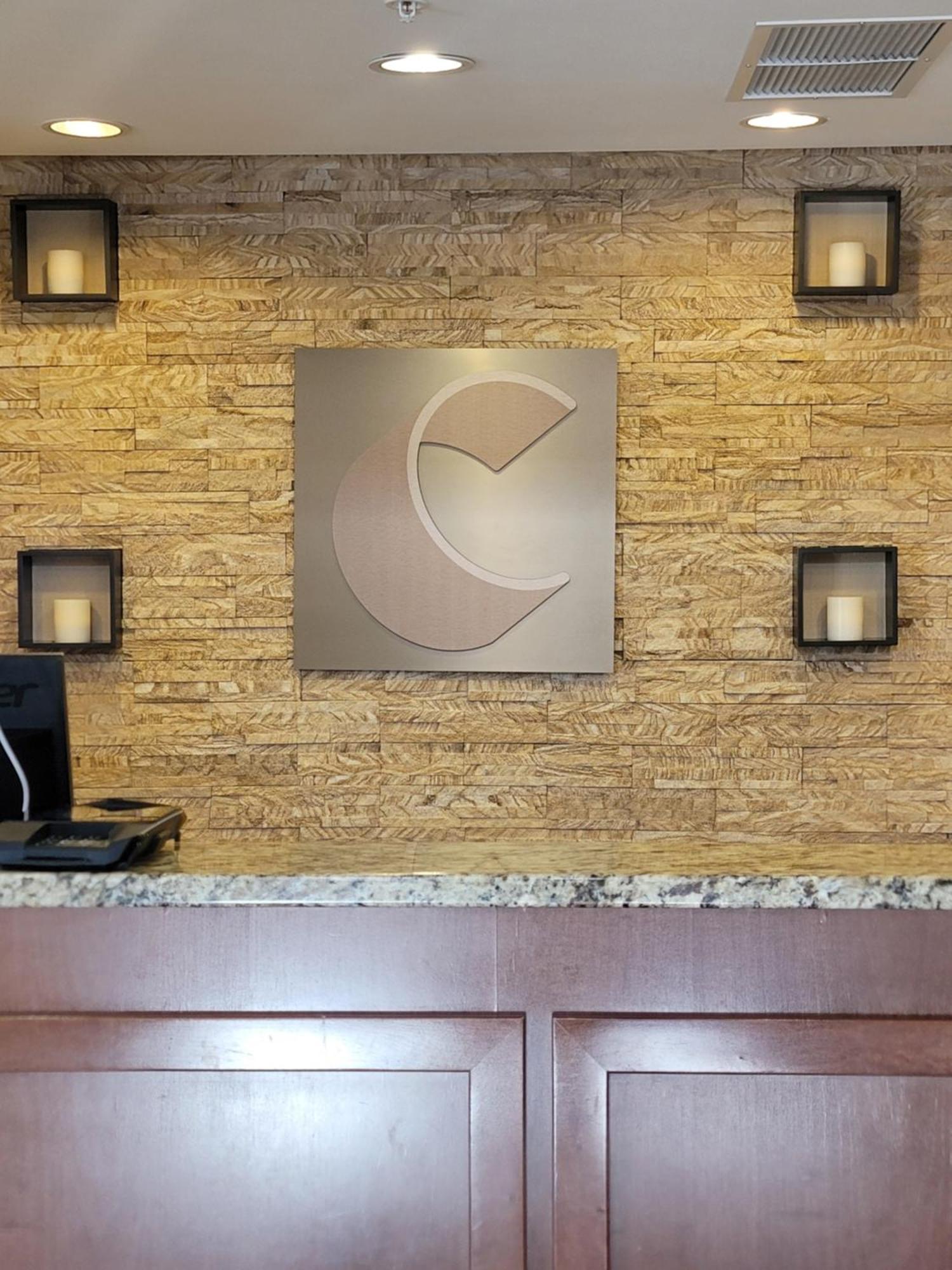 Comfort Suites Fargo Medical Center Exterior photo