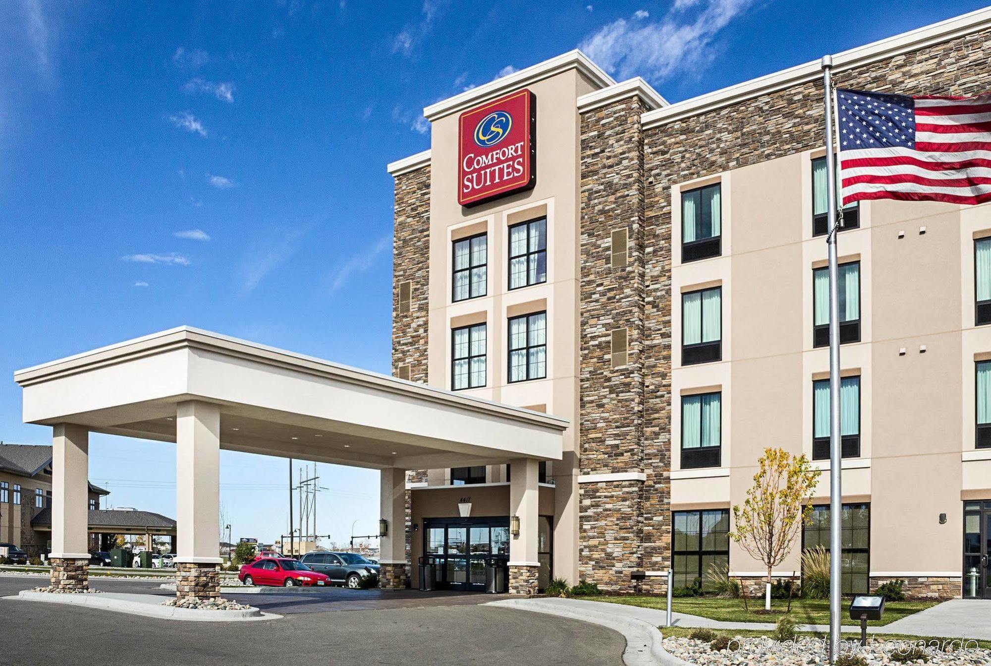 Comfort Suites Fargo Medical Center Exterior photo